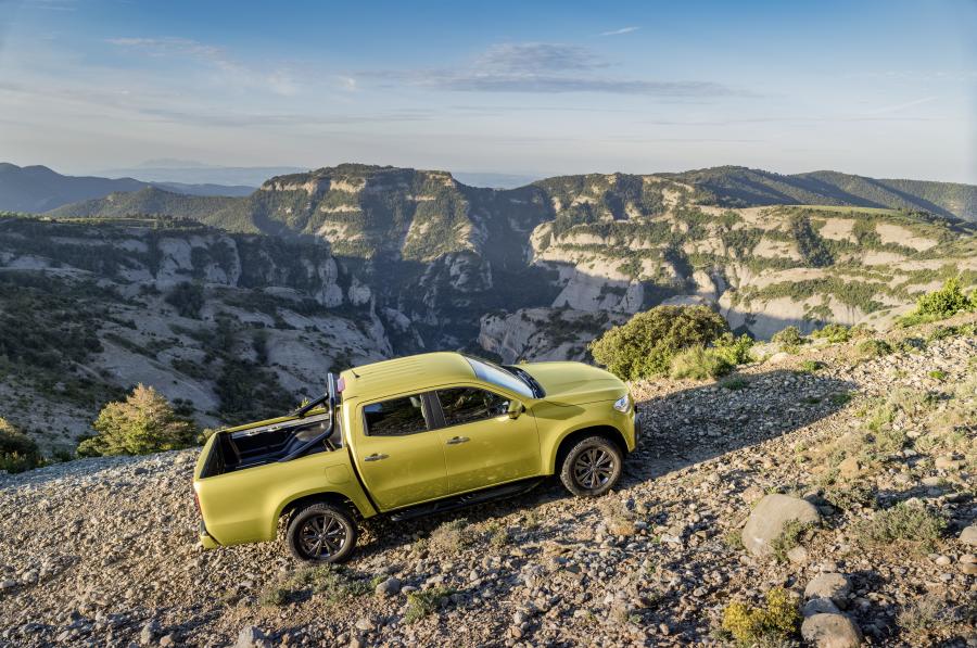  Mercedes-Benz X-Class Progressive (Br.470) 2017 года  (WW) (фото 18 из 48)